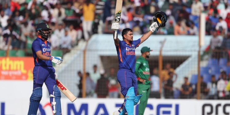 ईशान ने बना डाले 210 रन, कोहली ने जड़ा शतक