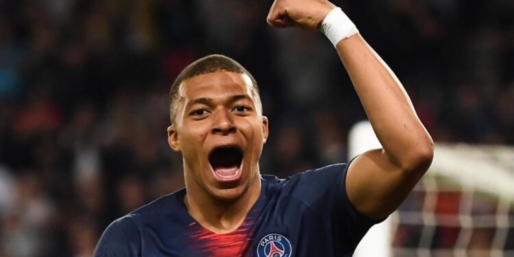 K. Mbappe saves PSG in the 96th minute of the match
