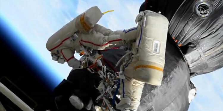 Russian Spacewalkers Cancels Soyuz Spacecraft At Space Station