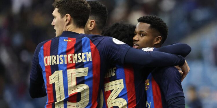 Team Real Madrid Fc and team Barcelona FC both qualified for the final.