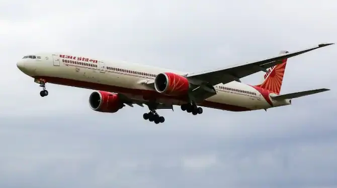 New Delhi: Paris-Delhi Air India में एक और मिड-एयर पेशाब घटना