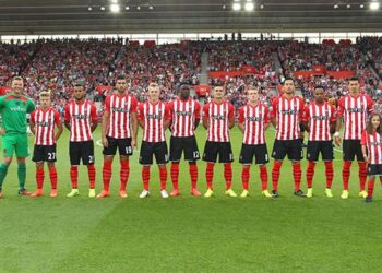 Team Southampton Fc beats Team Man City FC in the quarter-finals of the EFL cup