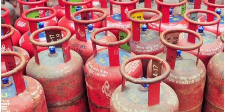 New Delhi: रसोई गैस की कीमतों में वृद्धि