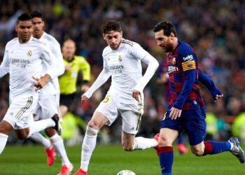 Team Real Madrid Fc and team Barcelona FC both qualified for the finals