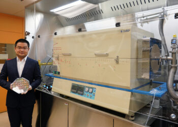 Engineers ‘grow’ atomically thin transistors to make super dense