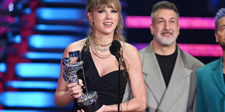 Taylor Swift at MTV VMAs 2023