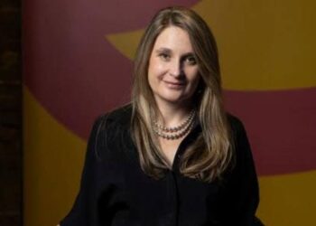 Unveiling the Reasons Behind Optus CEO Kelly Bayer Rosemarin's Departure: A Closer Look at the Impact on Singapore Telecommunications (STEL.SI)