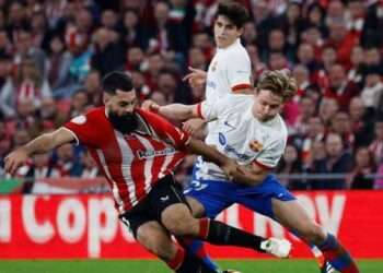 Knocked Out by Athletic: Disappointment for Barça